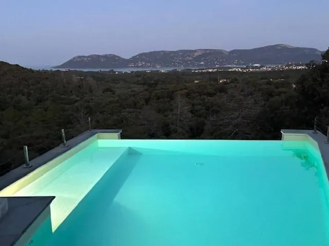 Villa 8 Pers Vue180 Golfe De Vecchio Porto-Vecchio (Corsica)